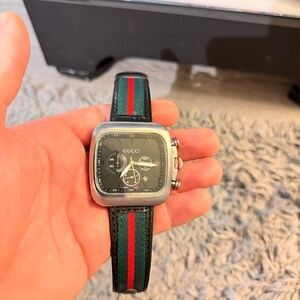 Relógio Gucci